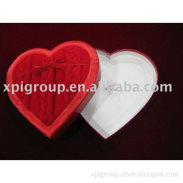 heart-shape packaging box with cardboard core and fabric covering, can be used in Valentine's Day, Mothers' Day and so on